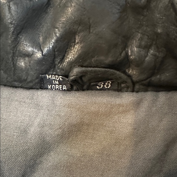 U2 Wear Me Out Black Bomber Leather Jacket, size 38. Zip, snap front. - Picture 11 of 14